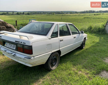 Белый Рено 21, объемом двигателя 2 л и пробегом 153 тыс. км за 599 $, фото 5 на Automoto.ua