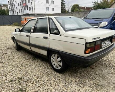 Белый Рено 21, объемом двигателя 1.7 л и пробегом 683 тыс. км за 500 $, фото 6 на Automoto.ua