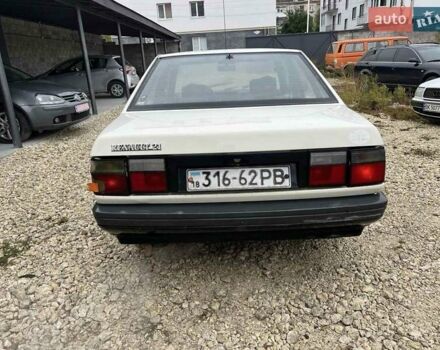 Белый Рено 21, объемом двигателя 1.7 л и пробегом 683 тыс. км за 500 $, фото 1 на Automoto.ua