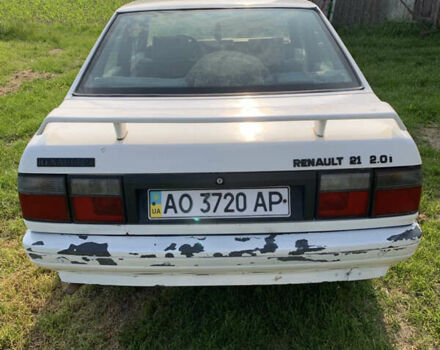 Белый Рено 21, объемом двигателя 2 л и пробегом 153 тыс. км за 599 $, фото 3 на Automoto.ua
