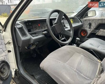 Белый Рено 21, объемом двигателя 1.7 л и пробегом 683 тыс. км за 500 $, фото 6 на Automoto.ua