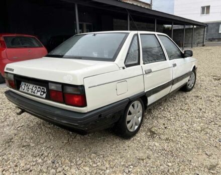 Белый Рено 21, объемом двигателя 1.7 л и пробегом 683 тыс. км за 500 $, фото 1 на Automoto.ua