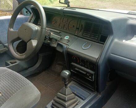 Белый Рено 21, объемом двигателя 0 л и пробегом 100 тыс. км за 573 $, фото 2 на Automoto.ua