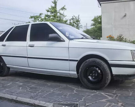 Белый Рено 21, объемом двигателя 1.7 л и пробегом 270 тыс. км за 1000 $, фото 1 на Automoto.ua