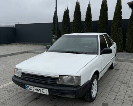 Белый Рено 21, объемом двигателя 1.7 л и пробегом 350 тыс. км за 404 $, фото 1 на Automoto.ua