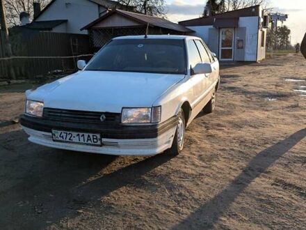Рено 21 1987 у Рівному на Automoto.ua Білий Рено 21, об'ємом двигуна 0 л та пробігом 357 тис. км за 400 $, фото 1 на Automoto.ua
