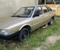 Бежевый Рено 21, объемом двигателя 1.7 л и пробегом 400 тыс. км за 800 $, фото 1 на Automoto.ua