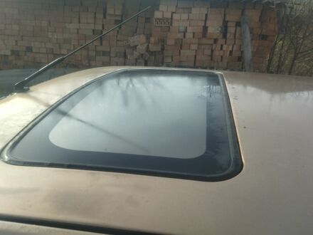 Бежевый Рено 21, объемом двигателя 2 л и пробегом 378 тыс. км за 450 $, фото 1 на Automoto.ua