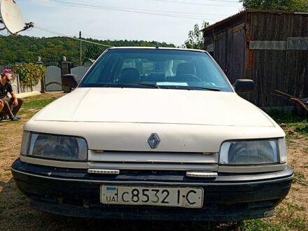 Рено 21 1990 в Глубокой на Automoto.ua Бежевый Рено 21, объемом двигателя 2.1 л и пробегом 0 тыс. км за 600 $, фото 1 на Automoto.ua