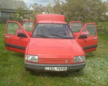 Красный Рено 21, объемом двигателя 0 л и пробегом 222 тыс. км за 550 $, фото 7 на Automoto.ua