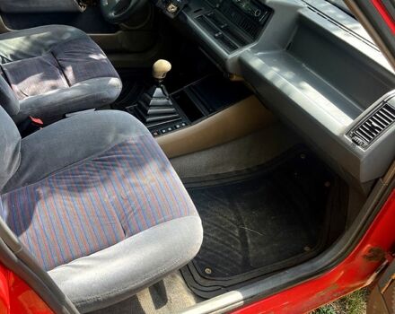 Червоний Рено 21, об'ємом двигуна 2 л та пробігом 320 тис. км за 499 $, фото 3 на Automoto.ua
