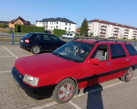 Червоний Рено 21, об'ємом двигуна 1.7 л та пробігом 300 тис. км за 600 $, фото 1 на Automoto.ua