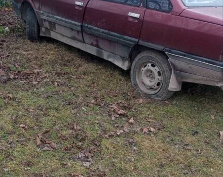 Красный Рено 21, объемом двигателя 1.7 л и пробегом 340 тыс. км за 617 $, фото 1 на Automoto.ua