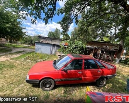 Красный Рено 21, объемом двигателя 2 л и пробегом 320 тыс. км за 499 $, фото 1 на Automoto.ua