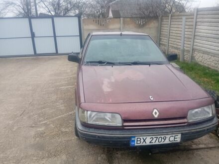 Красный Рено 21, объемом двигателя 1.7 л и пробегом 300 тыс. км за 286 $, фото 1 на Automoto.ua