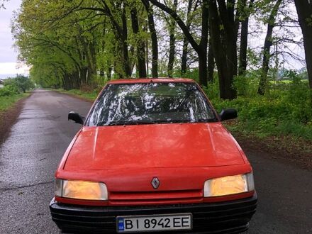 Рено 21 1997 у Глобино на Automoto.ua Червоний Рено 21, об'ємом двигуна 17 л та пробігом 475 тис. км за 720 $, фото 1 на Automoto.ua