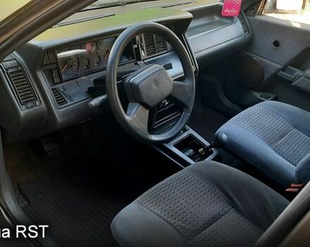 Рено 21, объемом двигателя 2.1 л и пробегом 320 тыс. км за 1200 $, фото 1 на Automoto.ua