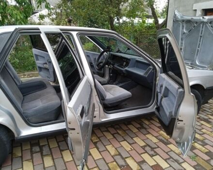 Серый Рено 21, объемом двигателя 1.7 л и пробегом 130 тыс. км за 650 $, фото 3 на Automoto.ua