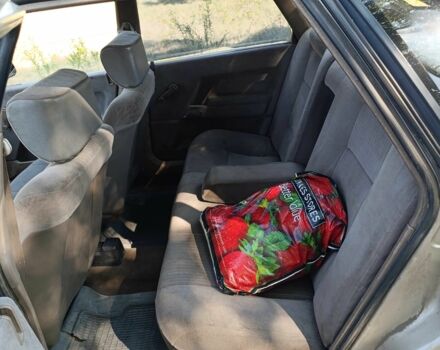 Серый Рено 21, объемом двигателя 1.7 л и пробегом 200 тыс. км за 955 $, фото 6 на Automoto.ua