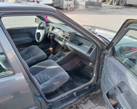 Серый Рено 21, объемом двигателя 1.7 л и пробегом 300 тыс. км за 900 $, фото 3 на Automoto.ua