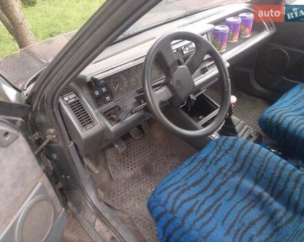 Серый Рено 21, объемом двигателя 1.72 л и пробегом 208 тыс. км за 300 $, фото 5 на Automoto.ua