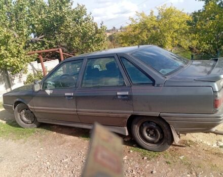 Рено 21 1989 в Кривом Роге на Automoto.ua Серый Рено 21, объемом двигателя 2.2 л и пробегом 302 тыс. км за 720 $, фото 2 на Automoto.ua