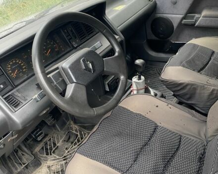 Рено 21 1990 в Шостке на Automoto.ua Серый Рено 21, объемом двигателя 1.7 л и пробегом 1000 тыс. км за 1200 $, фото 4 на Automoto.ua