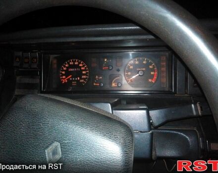 Серый Рено 21, объемом двигателя 1.7 л и пробегом 0 тыс. км за 700 $, фото 5 на Automoto.ua