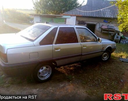 Серый Рено 21, объемом двигателя 1.7 л и пробегом 0 тыс. км за 700 $, фото 2 на Automoto.ua