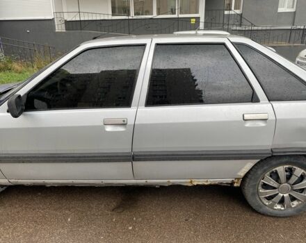 Рено 21 1990 в Шостке на Automoto.ua Серый Рено 21, объемом двигателя 1.7 л и пробегом 1000 тыс. км за 1200 $, фото 2 на Automoto.ua