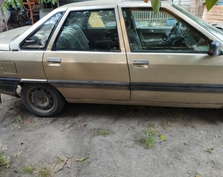 Сірий Рено 21, об'ємом двигуна 2 л та пробігом 200 тис. км за 596 $, фото 1 на Automoto.ua