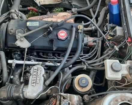 Сірий Рено 21, об'ємом двигуна 2.2 л та пробігом 300 тис. км за 700 $, фото 1 на Automoto.ua