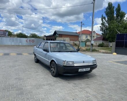 Серый Рено 21, объемом двигателя 1.8 л и пробегом 1000 тыс. км за 550 $, фото 1 на Automoto.ua