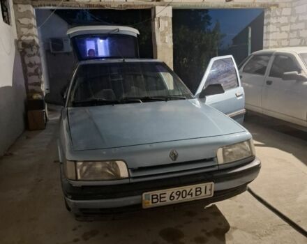 Серый Рено 21, объемом двигателя 0 л и пробегом 314 тыс. км за 1201 $, фото 1 на Automoto.ua