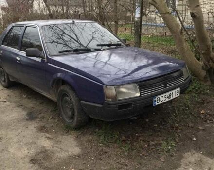 Синий Рено 21, объемом двигателя 2 л и пробегом 250 тыс. км за 300 $, фото 1 на Automoto.ua