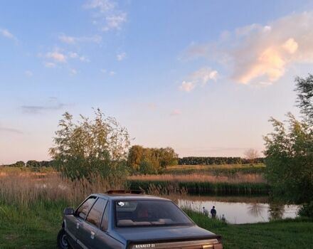 Синий Рено 21, объемом двигателя 1 л и пробегом 3 тыс. км за 800 $, фото 2 на Automoto.ua