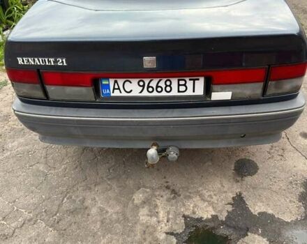 Синий Рено 21, объемом двигателя 1.7 л и пробегом 235 тыс. км за 650 $, фото 1 на Automoto.ua
