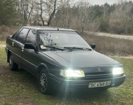 Синий Рено 21, объемом двигателя 1.8 л и пробегом 333 тыс. км за 550 $, фото 2 на Automoto.ua