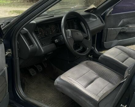 Синий Рено 21, объемом двигателя 1.8 л и пробегом 333 тыс. км за 550 $, фото 9 на Automoto.ua