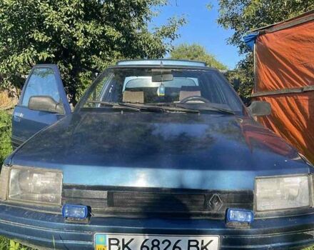 Синий Рено 21, объемом двигателя 0 л и пробегом 321 тыс. км за 800 $, фото 1 на Automoto.ua