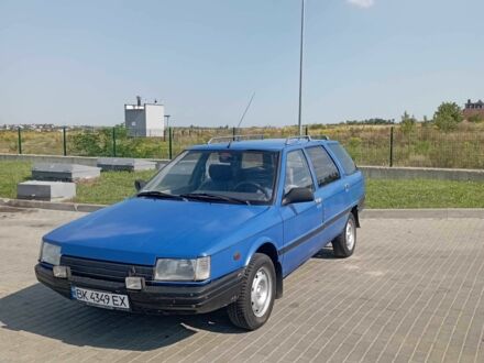 Рено 21 1987 у Рівному на Automoto.ua Синій Рено 21, об'ємом двигуна 0 л та пробігом 50 тис. км за 800 $, фото 1 на Automoto.ua