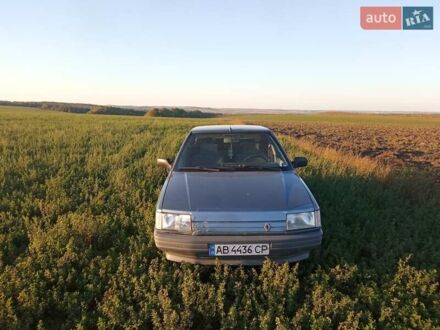 Рено 21 1987 у Томашполе на Automoto.ua Синій Рено 21, об'ємом двигуна 1.7 л та пробігом 211 тис. км за 1300 $, фото 1 на Automoto.ua