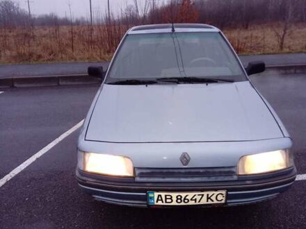 Рено 21 1990 у Ладижин на Automoto.ua Синій Рено 21, об'ємом двигуна 0 л та пробігом 332 тис. км за 1000 $, фото 1 на Automoto.ua