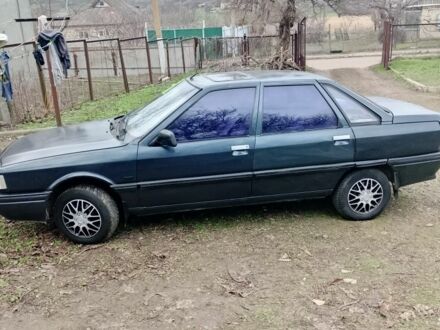 Синий Рено 21, объемом двигателя 1.7 л и пробегом 289 тыс. км за 710 $, фото 1 на Automoto.ua