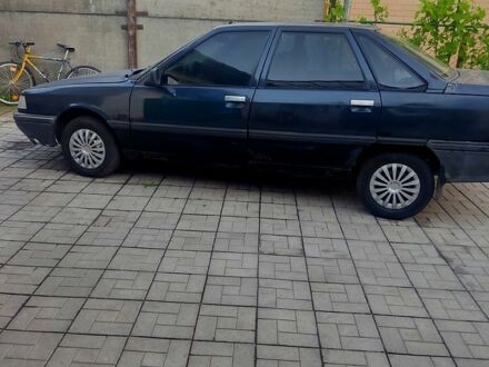 Синий Рено 21, объемом двигателя 1.7 л и пробегом 250 тыс. км за 499 $, фото 1 на Automoto.ua
