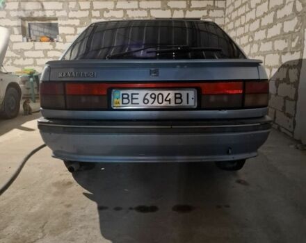 Синий Рено 21, объемом двигателя 1.7 л и пробегом 314 тыс. км за 1196 $, фото 1 на Automoto.ua