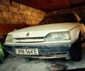 Белый Рено 25, объемом двигателя 2.2 л и пробегом 350 тыс. км за 379 $, фото 1 на Automoto.ua