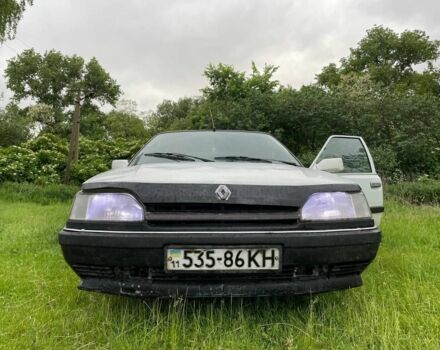 Белый Рено 25, объемом двигателя 2 л и пробегом 458 тыс. км за 858 $, фото 7 на Automoto.ua