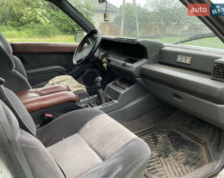 Белый Рено 25, объемом двигателя 2.2 л и пробегом 430 тыс. км за 750 $, фото 44 на Automoto.ua