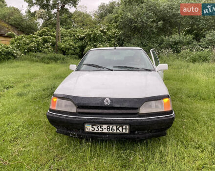 Белый Рено 25, объемом двигателя 2.2 л и пробегом 430 тыс. км за 750 $, фото 1 на Automoto.ua